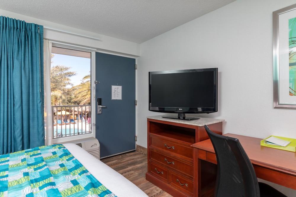 Surf & Sand Hotel Pensacola Beach Bagian luar foto